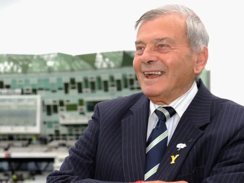 Legendary Umpire Harold 'Dickie' Bird Dies Aged 92