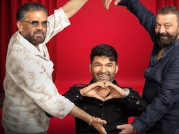 कपिल शर्मा के शो में पत्नी और गर्लफ्रेंड के साथ पहुंचा फैन, संजय दत्त हुए शॉक्ड, बोले- हमें भी सिखा दो... कपिल शर्मा के शो में पत्नी और गर्लफ्रेंड के साथ पहुंचा फैन, संजय दत्त हुए शॉक्ड, बोले- हमें भी सिखा दो...