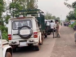 जंगल की जमीन के लिए भिड़े दो समुदाय, जमकर चले तीर कमान, पुलिस भी जान छुड़ाकर भागी