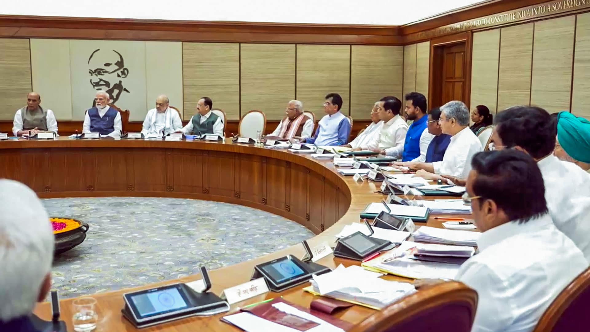 PM Modi Issues Guidelines to BJP MPs: Emphasizes Innovation, Cleanliness, And Public Outreach