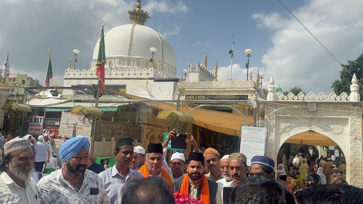 Ajmer News: अजमेर शरीफ में लगेंगे CCTV कैमरे, विरोध करने पर कोर्ट ने दिया कानूनी कार्रवाई का आदेश