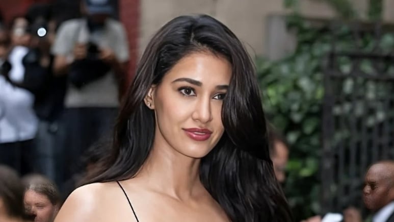 Disha Patani Net Worth: 6 लग्जरी कार के साथ दो खूबसूरत घर की मालकिन हैं दिशा पाटनी, इतने करोड़ की है नेट वर्थ