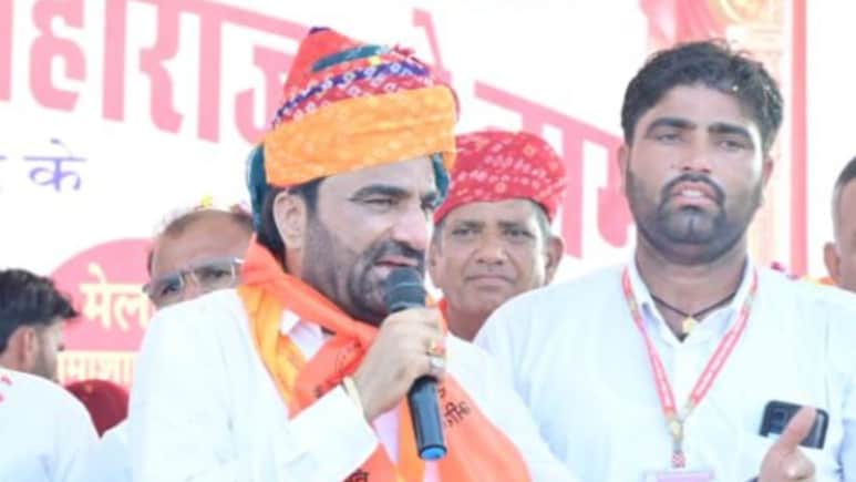 Rajasthan Politics: हनुमान बेनीवाल ने मंत्री केके बिश्नोई को दी खुली चुनौती, कहा- 'फड़फड़ाहट खत्म कर दूंगा, कार्यकाल पूरा नहीं करने दूंगा' Rajasthan Politics: हनुमान बेनीवाल ने मंत्री केके बिश्नोई को दी खुली चुनौती, कहा- 'फड़फड़ाहट खत्म कर दूंगा, कार्यकाल पूरा नहीं करने दूंगा'