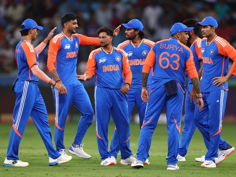 Asia Cup 2025: Hardik Pandya, Jasprit Bumrah Strike Early For India, Leave Pakistan Stunned