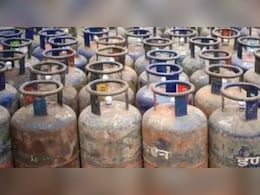 कमर्शियल एलपीजी सिलेंडर की कीमत घटी, 1 सितंबर से प्रभावी कमर्शियल एलपीजी सिलेंडर की कीमत घटी, 1 सितंबर से प्रभावी