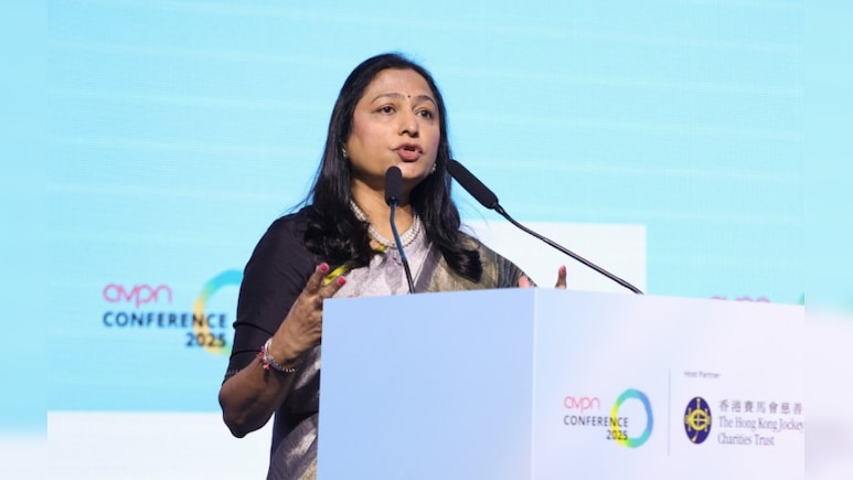 सिर्फ दान नहीं, परोपकार को बनाएं मिशन... हांगकांग समिट में प्रीति अदाणी ने की ये खास अपील