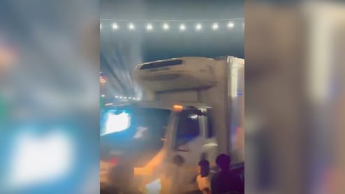 VIDEO: कर्नाटक में गणेश विसर्जन जुलूस के दौरान भीड़ में घुसा ट्रक, हादसे में 8 लोगों की मौत