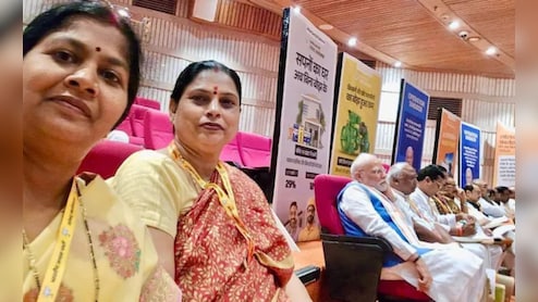 NDA सांसदों की वर्कशॉप में आखिरी कतार में बैठे PM मोदी, रवि किशन बोले- BJP में सब कार्यकर्ता