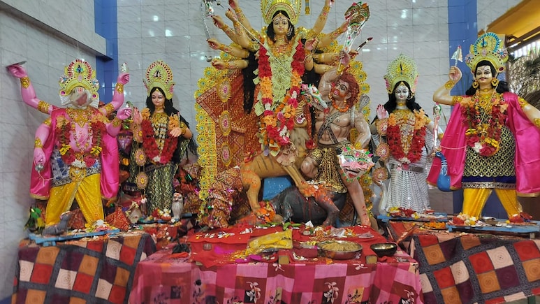 आस्था और इंतजार... बिहार के इन गांवों में 2067 तक बुक है दुर्गा प्रतिमा स्थापना, जानें अनूठी परंपरा आस्था और इंतजार... बिहार के इन गांवों में 2067 तक बुक है दुर्गा प्रतिमा स्थापना, जानें अनूठी परंपरा