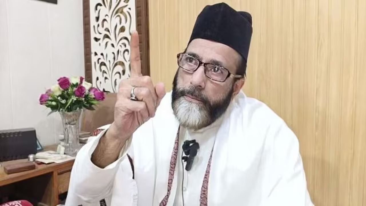 कौन है मौलाना तौकीर, जिसके बुलावे पर बरेली में हुआ बवाल, जानें पूरी बात