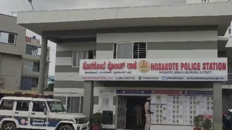 बेंगलुरु में दंपति ने 2 बच्चों की हत्या की, फिर आत्महत्या की बनाई योजना, पत्नी की बची जान