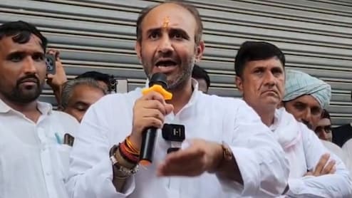 कांग्रेस MLA रतन देवासी ने अपनी पार्टी के नेताओं पर लगाया परिवार की रेकी करने का आरोप, पार्टी कार्यालय में हुई सभा 