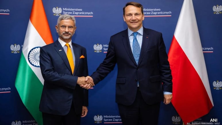 S Jaishankar Speaks With Polish Counterpart, Reiterates Call To End Ukraine Conflict S Jaishankar Speaks With Polish Counterpart, Reiterates Call To End Ukraine Conflict