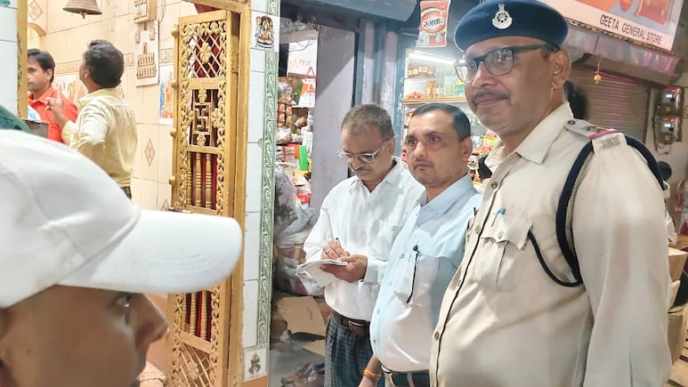 Methane Gas Leaked: सतना में शिव मंदिर में मीथेन गैस का रिसाव, मचा हड़कंप, मौके पर पहुंची पीसीबी की टीम