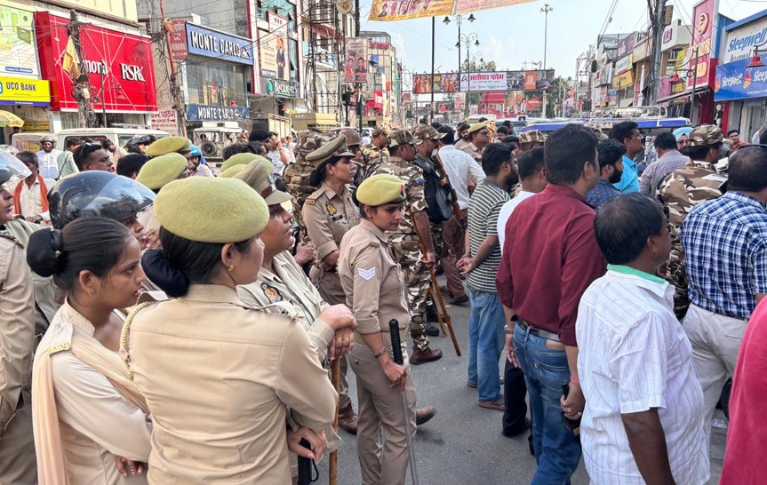 बरेली के पॉश इलाके में कॉम्प्लेक्स, 10 लाख महीने का किराया... कैसे तौकीर रजा का सहयोगी करता था वसूली