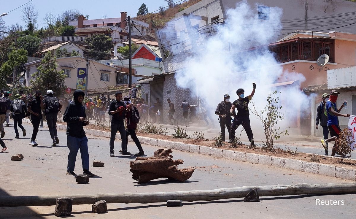 Madagascar's President Fires Government Amid Protests
