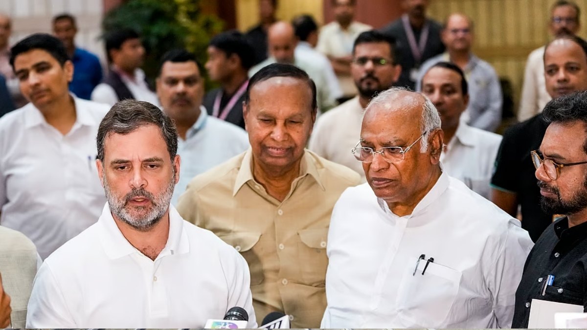 CWC Meeting: सदाकत आश्रम में कांग्रेस का शक्ति प्रदर्शन, सोनिया-खरगे-राहुल तय करेंगे 'मिशन बिहार' की रणनीति
