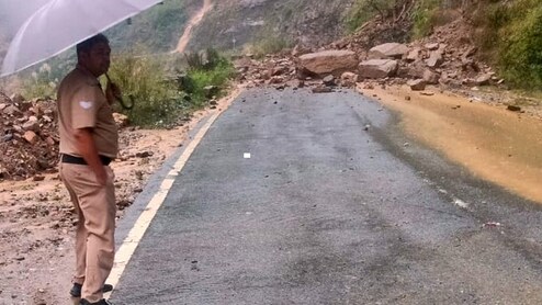 विनाश की कीमत पर विकास से किसे है लाभ?