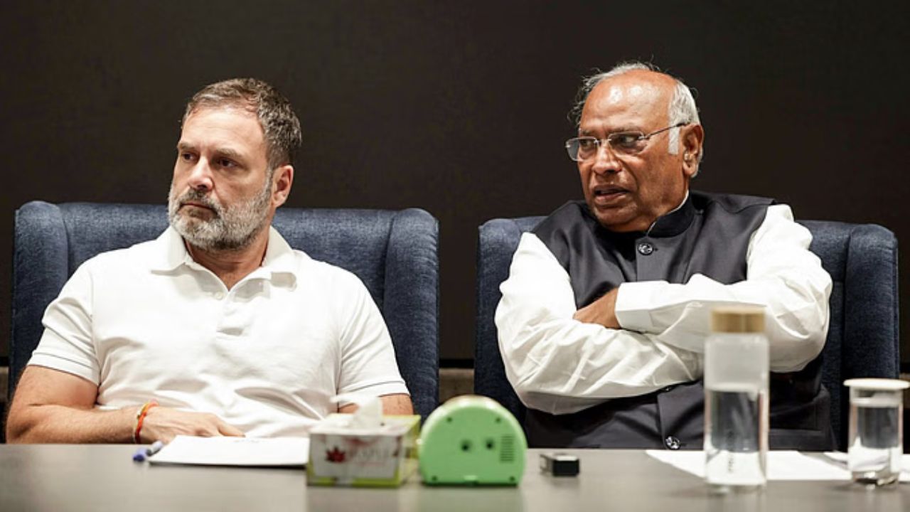 Bihar Election 2025: बिहार चुनाव के लिए कांग्रेस ने कसी कमर, बनाई प्रदेश चुनाव समिति