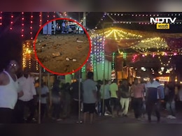 Garba Rada: गरबा खेळताना जोरदार राडा! हाणामारी, दगडफेकीनं रात्र गाजली, 63 जणांवर गुन्हे Garba Rada: गरबा खेळताना जोरदार राडा! हाणामारी, दगडफेकीनं रात्र गाजली, 63 जणांवर गुन्हे