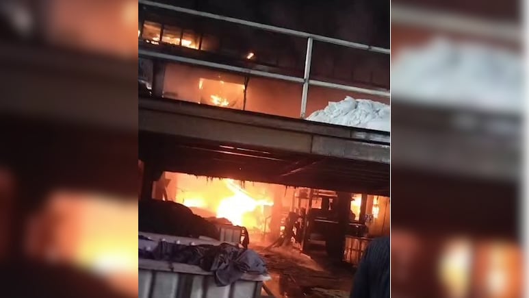 2 Workers Killed, 20 Injured As Blast Triggers Fire At Gujarat Textile Unit 2 Workers Killed, 20 Injured As Blast Triggers Fire At Gujarat Textile Unit