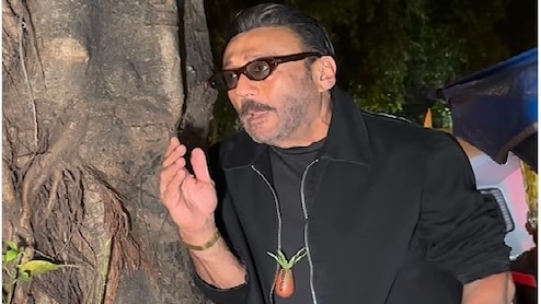 पपराजी पर भड़के जैकी श्रॉफ, फ्लैश लाइट देख कर बोले-'बंद कर अंधे...'