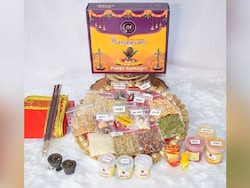 Navratri की पूजा के लिए परफेक्ट हैं ये Navdurga Puja Kit, पूजन सामग्री से लेकर विधि बुक तक मिलेगा सब कुछ