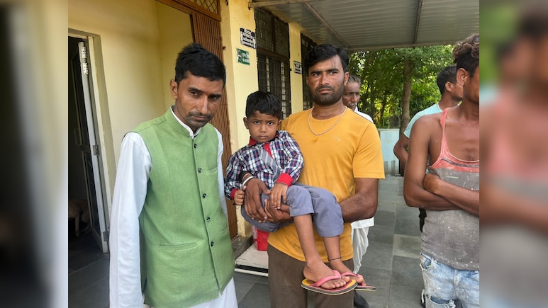 शिवपुरी में सो रहा है RTO ! अब दिव्यांग ड्राइवर ने ओवरलोड ऑटो पलटाया, 20 बच्चे घायल