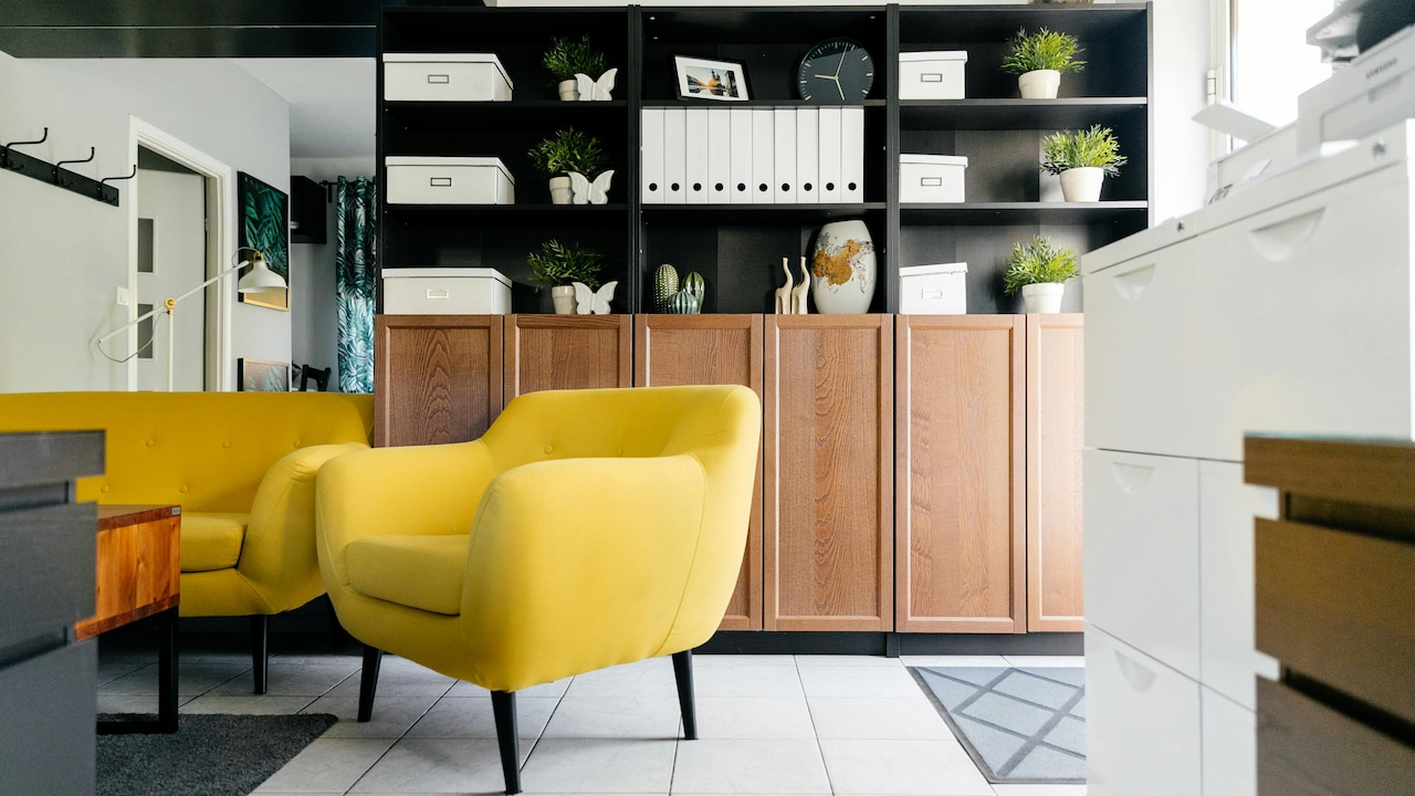 Plastic Cabinets vs Wooden Cabinets For Small Homes: Which One Works?