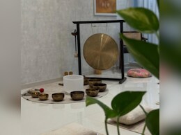 दुनिया का शोर कर रहा तंग, 'साउंड हीलिंग' से सुनें भीतर की आवाज, तनाव-मुक्त होंगे आप