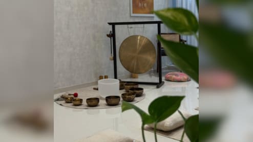 दुनिया का शोर कर रहा तंग, 'साउंड हीलिंग' से सुनें भीतर की आवाज, तनाव-मुक्त होंगे आप