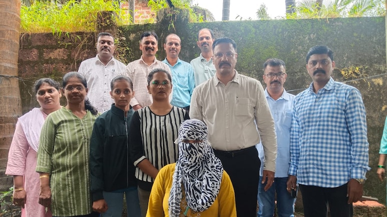 Ratnagiri Sex Racket: कोकणात सेक्स रॅकेट, पुण्यातील तरुणींची सुटका; नेपाळी महिलेला अटक Ratnagiri Sex Racket: कोकणात सेक्स रॅकेट, पुण्यातील तरुणींची सुटका; नेपाळी महिलेला अटक