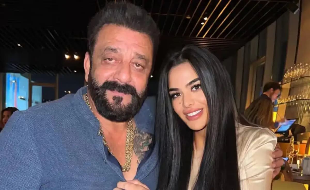 When Sanjay Dutt's Daughter Trishala Said How She Dealt With Her Father's Jail Term: "People Expected Me To Cry Publicly"
