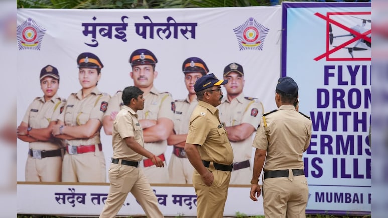 Ganpati Visarjan 2025: गणेश विसर्जनासाठी मुंबई पोलिसांचा मेगा प्लान,  21 हजारांहून अधिक अधिकारी-जवान तैनात