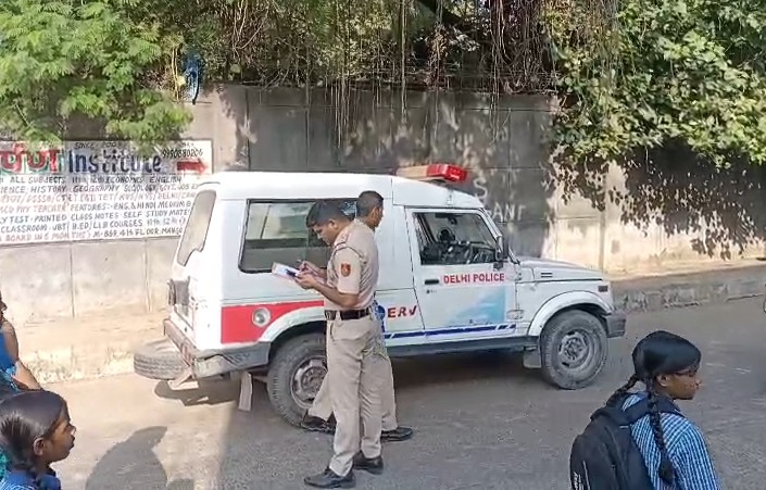 दिल्ली में छात्र की स्कूल के बाहर ही पीट-पीटकर हत्या, मंगलोपुरी की ये घटना आपको हैरान कर देगी