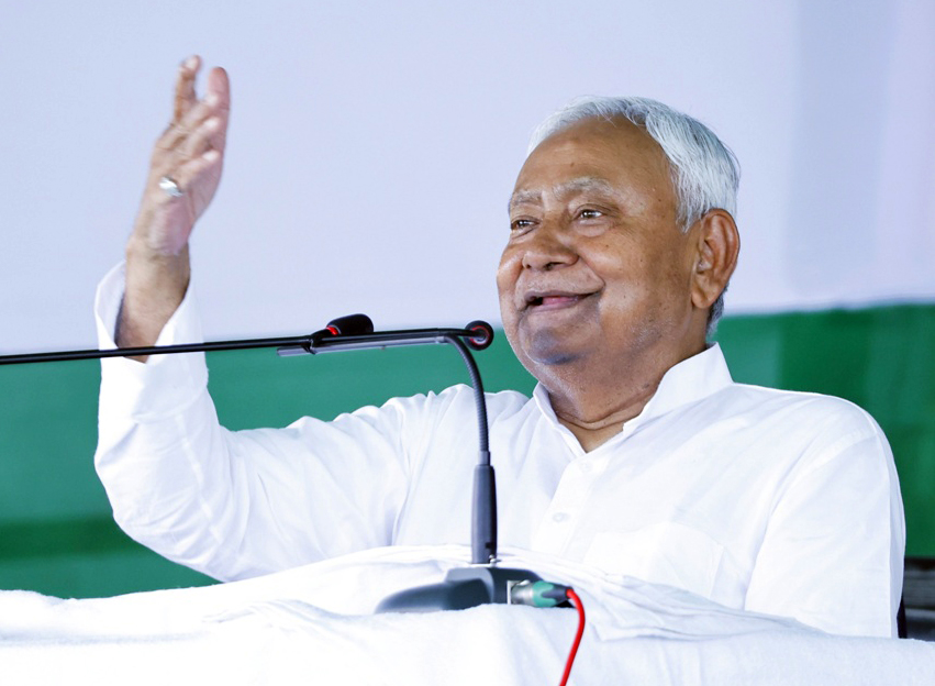 दे दना दन! CM नीतीश का एक और तोहफा, आंगनबड़ी सेविका-सहायिकाओं का मानदेय, अब मिलेंगे इतने पैसे