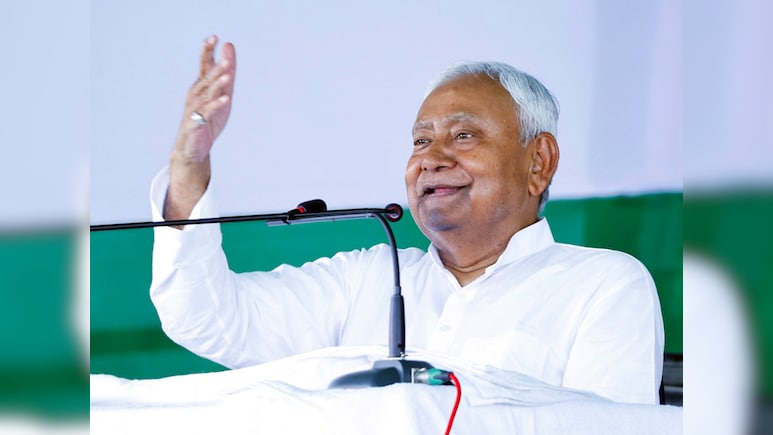 दे दना दन! CM नीतीश का एक और तोहफा, आंगनबाड़ी सेविका-सहायिकाओं का बढ़ा मानदेय, अब मिलेंगे इतने पैसे