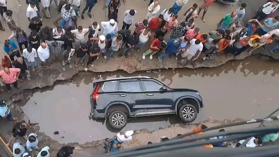 SUV Falls Into Pothole In Bihar, Owner Calls It "Conspiracy To Defame Government"
