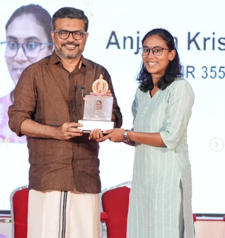 महाराष्ट्र के डिप्टी सीएम अजित पवार से बहस करने वाली  IPS अंजना कृष्णा कौन हैं?  पढ़ें उनके बारे में सब कुछ