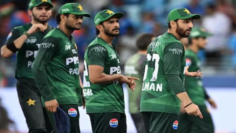 Asia Cup 2025: आशिया कपमध्ये हायव्होल्टेज ड्रामा! पाकिस्तानची बहिष्काराची भाषा आणि पुन्हा.... Asia Cup 2025: आशिया कपमध्ये हायव्होल्टेज ड्रामा! पाकिस्तानची बहिष्काराची भाषा आणि पुन्हा....