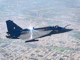 दुबई एयर शो में तेजस विमान क्रैश, 24 साल के इतिहास में दूसरा हादसा