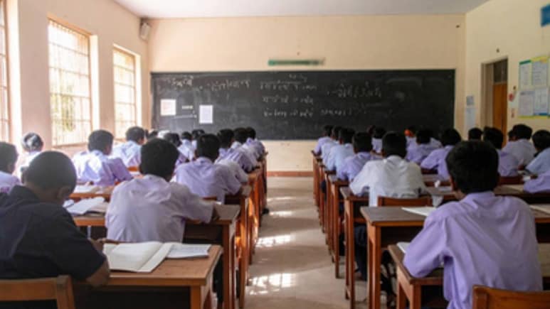 School Closed:  नवरात्रि में कहां कितने दिन स्कूल होंगे बंद जानिए यहां पूरी डिटेल्स