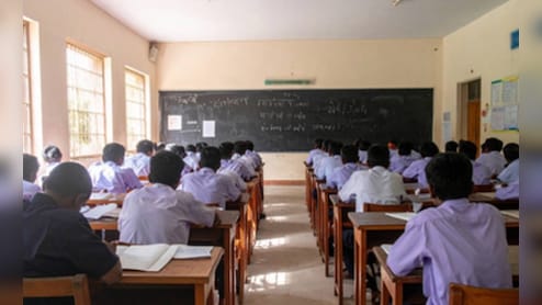 ठंड का कहर, UP के इन जिलों में फिर बढ़ाई गई छुट्टियां, अब इस तारीख तक बंद रहेंगे स्कूल