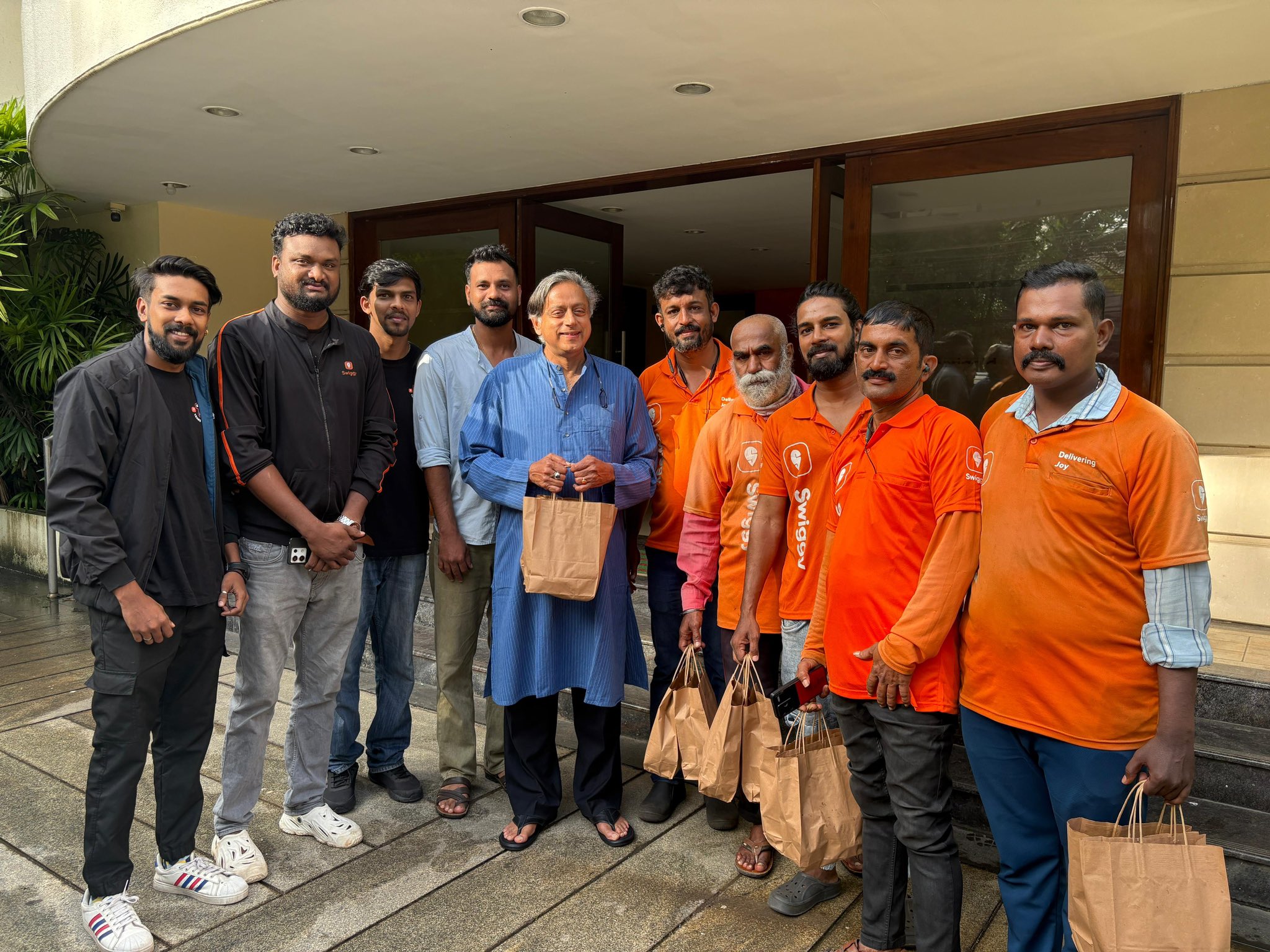 Swiggy Sends The "Finest Idlis" To Shashi Tharoor After His Foodie Post Goes Viral