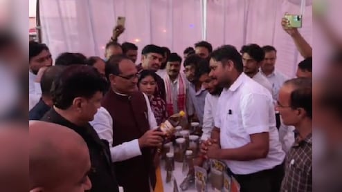 शिवराज सिंह पहुंचे किसान संवाद कार्यक्रम में, कहा - किसानों के लिए विकसित होगी स्पेशल फार्म हाउस
