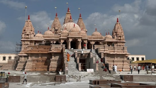 New BAPS Temple Revives Nagara-Style Architecture, Made With Jodhpur Sandstone