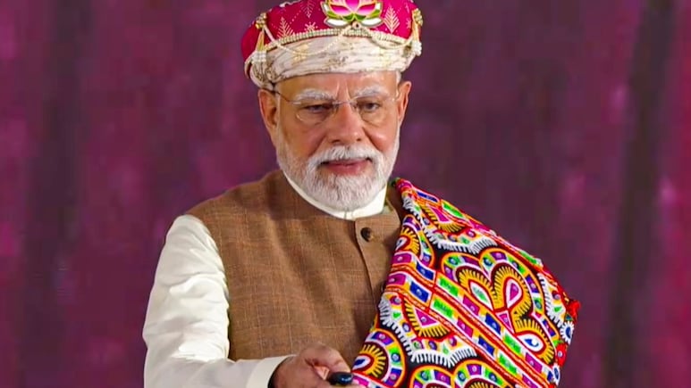PM Modi 75th Birthday: फिट राहण्यासाठी PM मोदी अशी लाइफस्टाइल फॉलो करतात, एनर्जीचे रहस्य जाणून घ्या