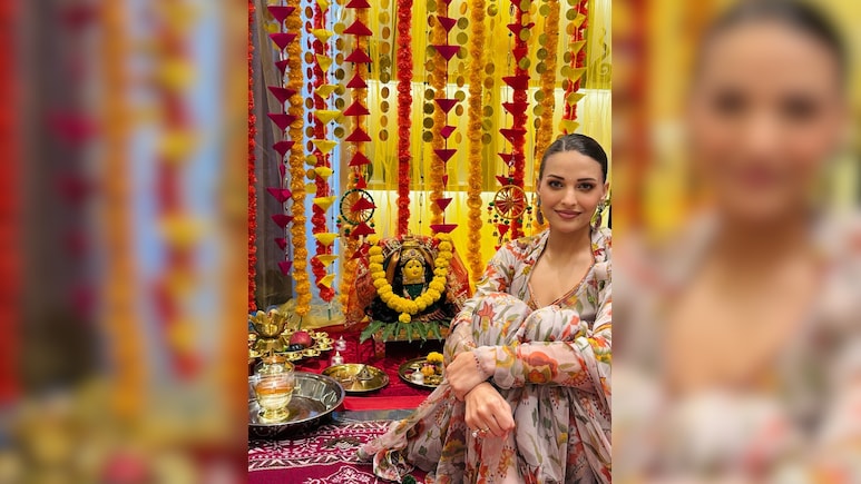 Happy Navratri 2025: बिग बॉस फेम एक्ट्रेस हिमांशी खुराना ने दी नवरात्रि की शुभकामनाएं, फोटो-वीडियो किया शेयर