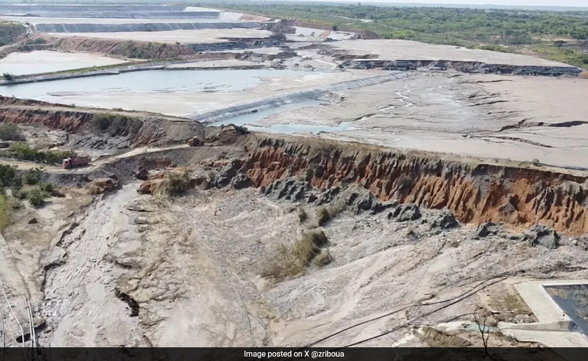 Zambian River Polluted By Toxic Spill from Chinese-Owned Mine