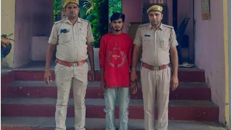 दोस्ती की आड़ में रची गई खौफनाक साजिश, डीजे पर हुए झगड़े का 4 महीने बाद गला दबाकर लिया बदला दोस्ती की आड़ में रची गई खौफनाक साजिश, डीजे पर हुए झगड़े का 4 महीने बाद गला दबाकर लिया बदला